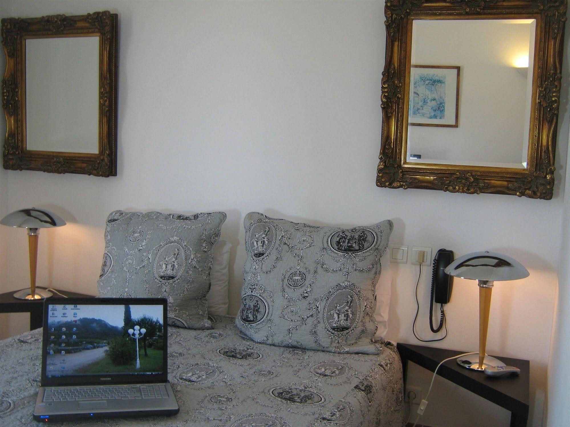 La Fontaine Hotel Vidauban Luaran gambar