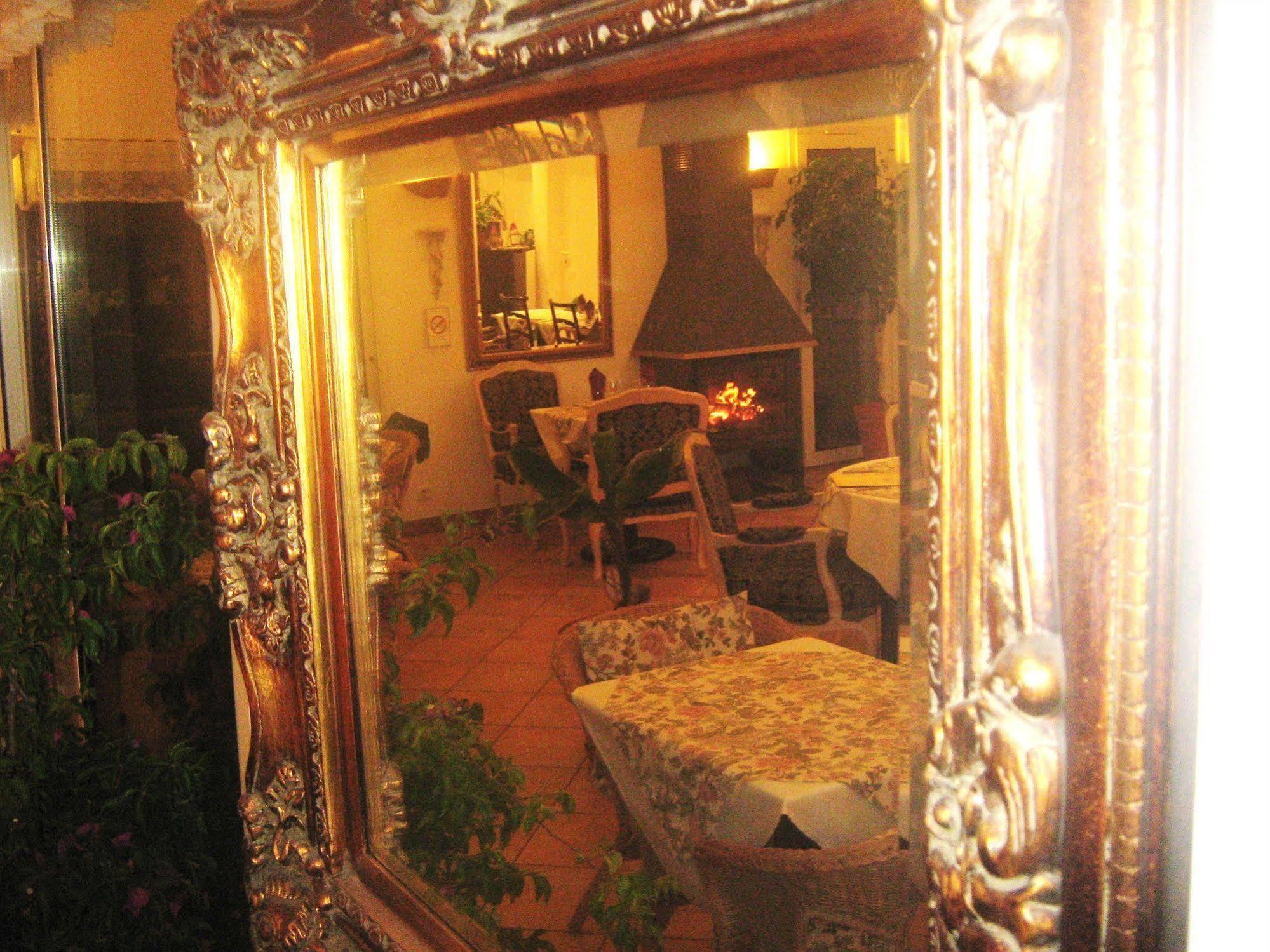 La Fontaine Hotel Vidauban Luaran gambar